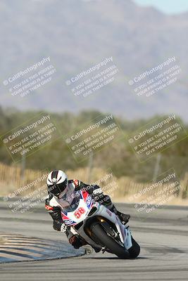 media/Dec-01-2025-Moto Forza (Mon) [[2daa91e15f]]/1-Advanced Group/Session 3 (Turn 3)/